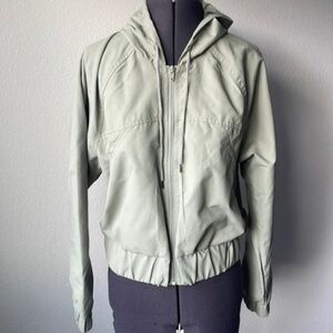 O'Neill Coat XS Tan and cropped and hooded